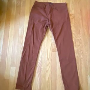 Lucky Brand Mens 110 Slim Stretch Jean in Rust W32/L32